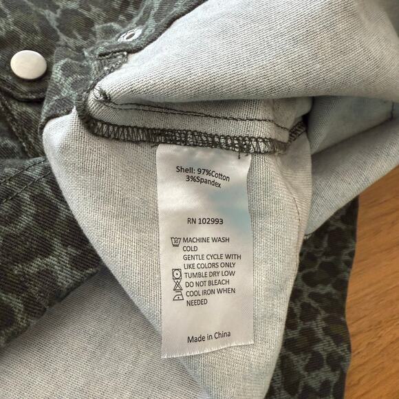 Marissa Webb Skirt Size 10 Denim Cargo Mini Belted Green Leopard Print - Picture 13 of 13